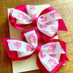 Two piece girls hair bow set on Ali clips